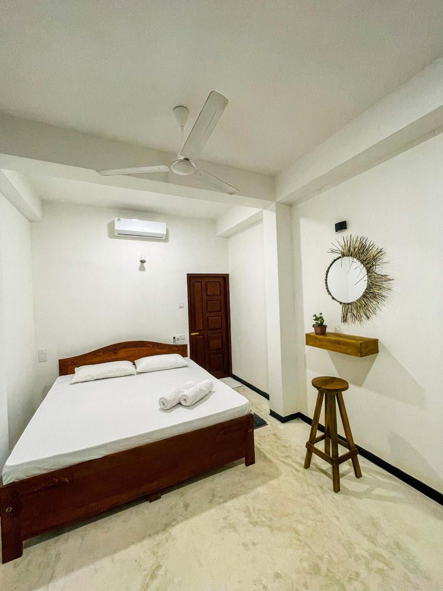 La Fiesta Bed & Breakfast Weligama Room photo