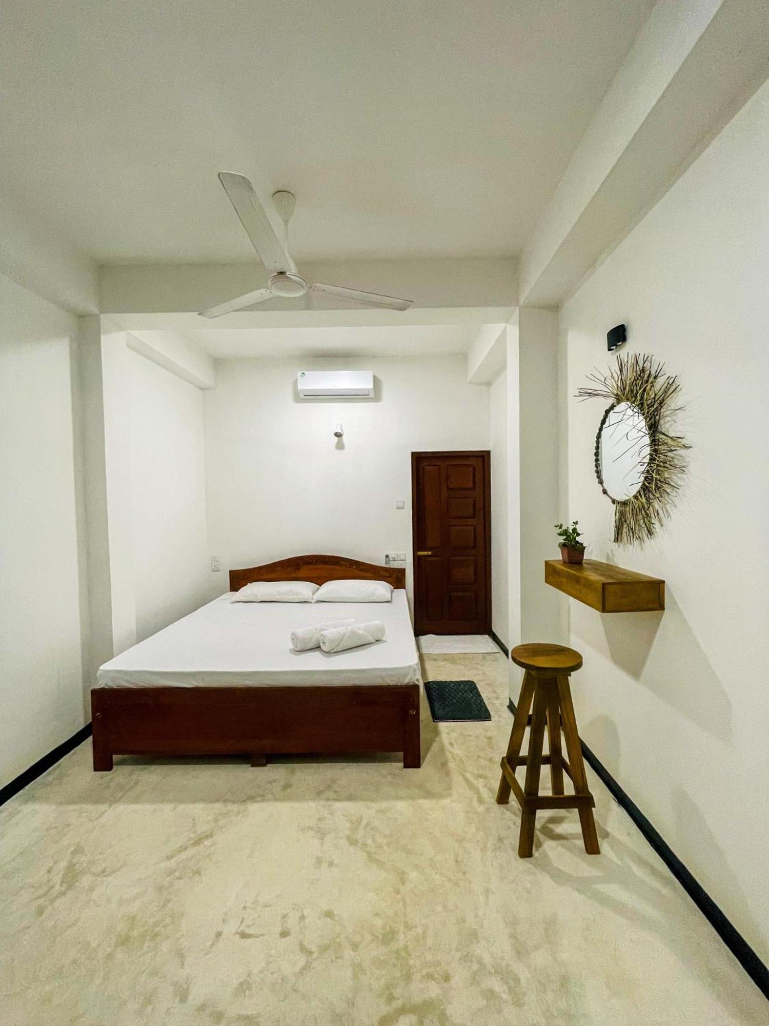La Fiesta Bed & Breakfast Weligama Room photo